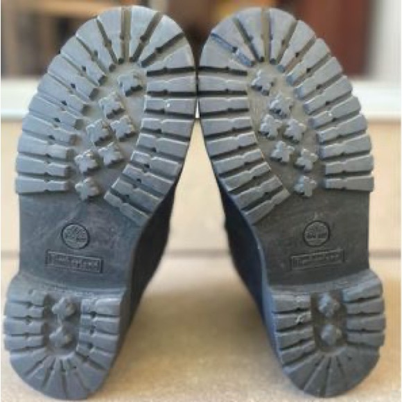 Timberland 6in Classic Boots - Picture 2 of 3